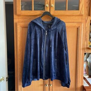 Ellos Navy Blue women’s Hoodie front zip velour
Size 2X